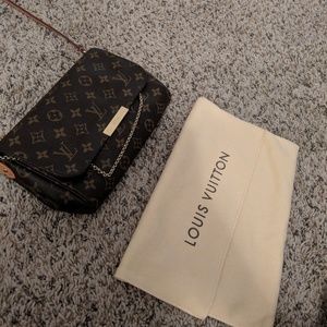 Louis Vuitton Favorite MM